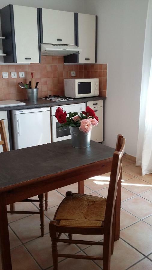 Lo Rastelie Bed and Breakfast Suze-la-Rousse Eksteriør billede